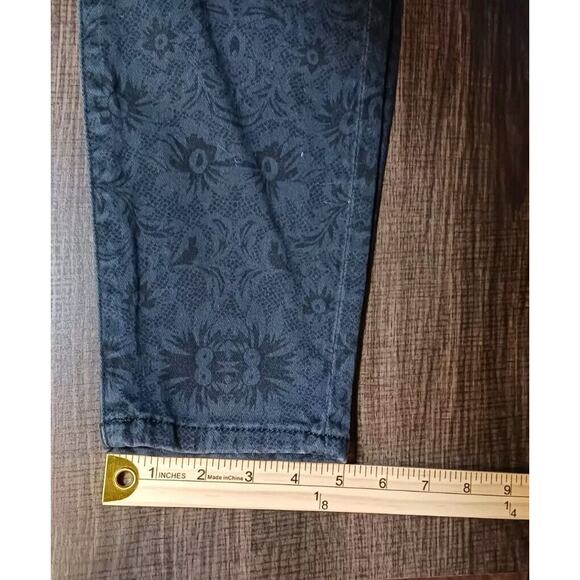 Cabi Jeans Women's Blue Floral Print Skinny Stretch Denim Mid Rise Size 2 - Picture 12 of 13